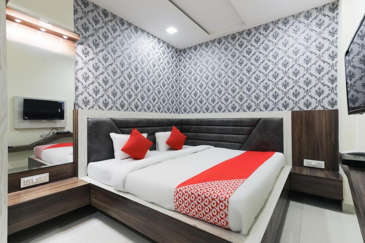 Oyo 60577 Sukhmani Residency Hotel Индор Екстериор снимка