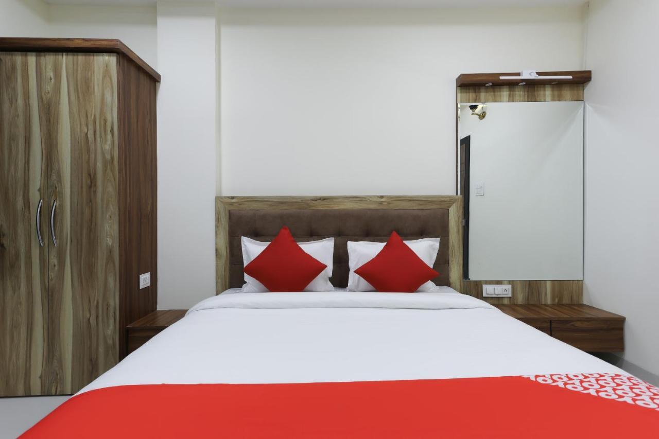 Oyo 60577 Sukhmani Residency Hotel Индор Екстериор снимка