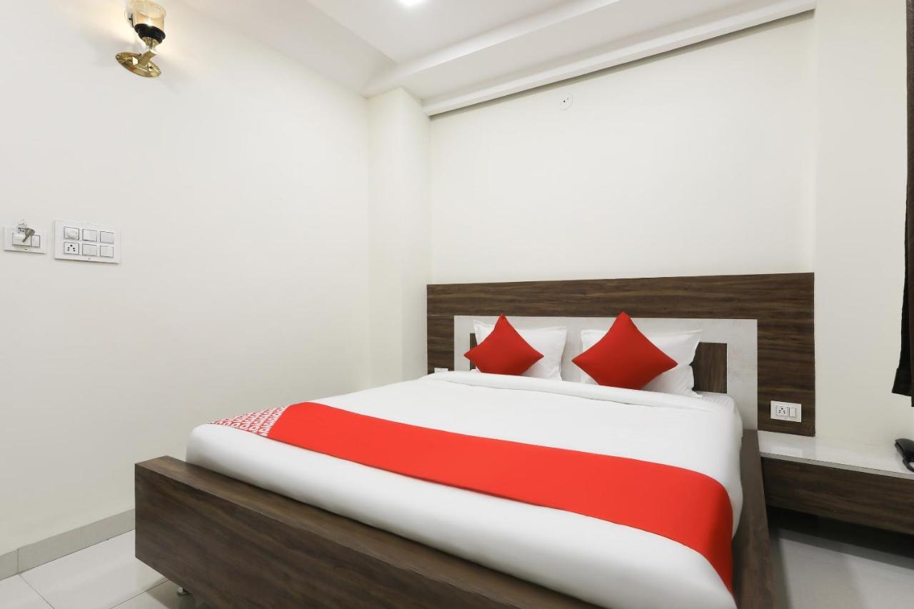 Oyo 60577 Sukhmani Residency Hotel Индор Екстериор снимка